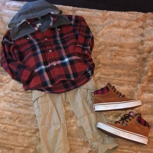 Van’s weatherized sneaker for boys